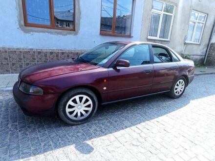 Ауди А4 1997 в Хусте на Automoto.ua Красный Ауди А4, объемом двигателя 1.9 л и пробегом 237 тыс. км за 950 $, фото 1 на Automoto.ua