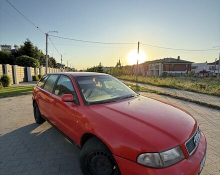 Красный Ауди А4, объемом двигателя 1.8 л и пробегом 250 тыс. км за 2600 $, фото 1 на Automoto.ua