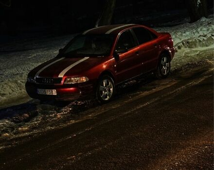 Красный Ауди А4, объемом двигателя 1.6 л и пробегом 210 тыс. км за 2200 $, фото 1 на Automoto.ua