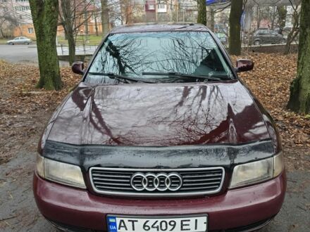Красный Ауди А4, объемом двигателя 2 л и пробегом 300 тыс. км за 2600 $, фото 1 на Automoto.ua