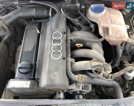 Ауди А4, объемом двигателя 1.6 л и пробегом 310 тыс. км за 1600 $, фото 9 на Automoto.ua