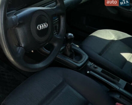 Ауди А4, объемом двигателя 1.6 л и пробегом 288 тыс. км за 2600 $, фото 9 на Automoto.ua