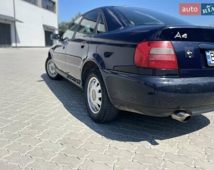 Ауди А4, объемом двигателя 1.6 л и пробегом 288 тыс. км за 2600 $, фото 7 на Automoto.ua