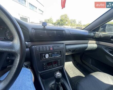 Ауди А4, объемом двигателя 1.6 л и пробегом 288 тыс. км за 2600 $, фото 6 на Automoto.ua