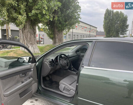 Ауди А4, объемом двигателя 2 л и пробегом 261 тыс. км за 4600 $, фото 7 на Automoto.ua
