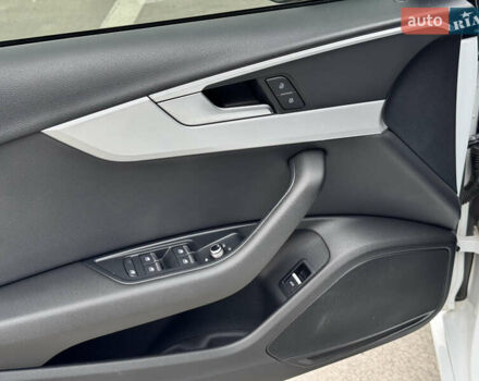 Ауди А4, объемом двигателя 2 л и пробегом 125 тыс. км за 17700 $, фото 26 на Automoto.ua