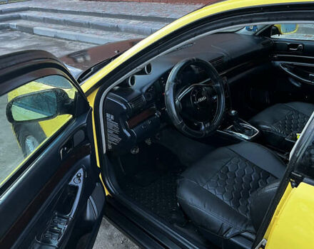 Желтый Ауди А4, объемом двигателя 1.9 л и пробегом 320 тыс. км за 2700 $, фото 9 на Automoto.ua