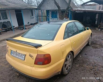 Желтый Ауди А4, объемом двигателя 1.9 л и пробегом 350 тыс. км за 2500 $, фото 1 на Automoto.ua