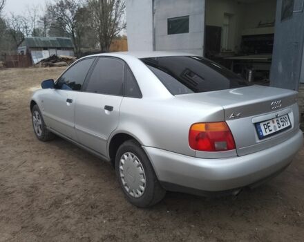 Серый Ауди А4, объемом двигателя 1 л и пробегом 305 тыс. км за 2000 $, фото 4 на Automoto.ua
