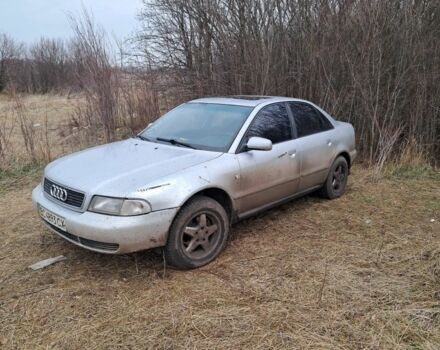Ауди А4 1995 в Верхнеднепровске на Automoto.ua Серый Ауди А4, объемом двигателя 1.8 л и пробегом 470 тыс. км за 2400 $, фото 2 на Automoto.ua