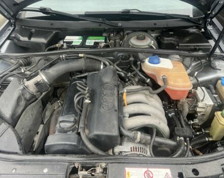 Серый Ауди А4, объемом двигателя 1.6 л и пробегом 211 тыс. км за 2999 $, фото 7 на Automoto.ua