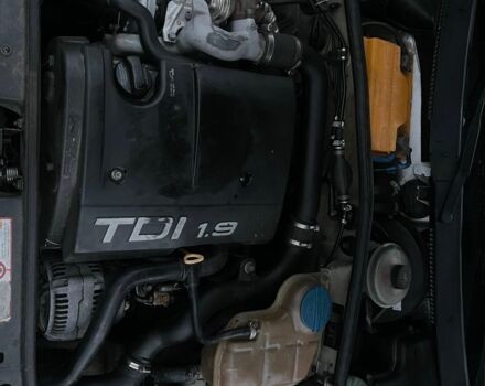 Серый Ауди А4, объемом двигателя 1.9 л и пробегом 446 тыс. км за 1541 $, фото 1 на Automoto.ua