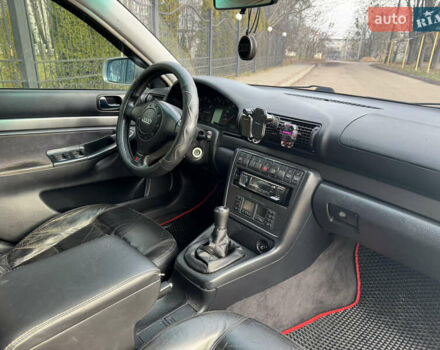 Серый Ауди А4, объемом двигателя 2.6 л и пробегом 330 тыс. км за 2900 $, фото 17 на Automoto.ua