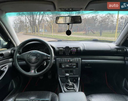 Серый Ауди А4, объемом двигателя 2.6 л и пробегом 330 тыс. км за 2900 $, фото 12 на Automoto.ua