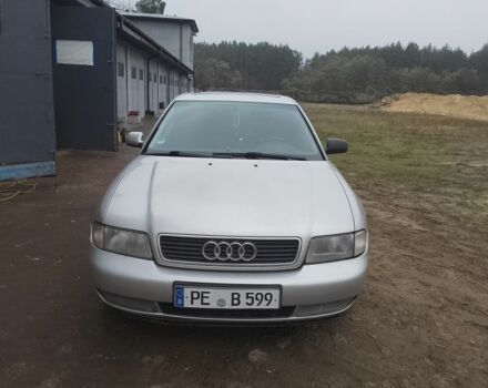 Серый Ауди А4, объемом двигателя 1 л и пробегом 305 тыс. км за 2000 $, фото 2 на Automoto.ua