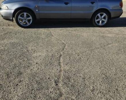 Серый Ауди А4, объемом двигателя 1.6 л и пробегом 229 тыс. км за 5000 $, фото 3 на Automoto.ua