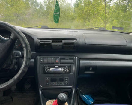 Сірий Ауді А4, об'ємом двигуна 1.6 л та пробігом 419 тис. км за 2000 $, фото 3 на Automoto.ua
