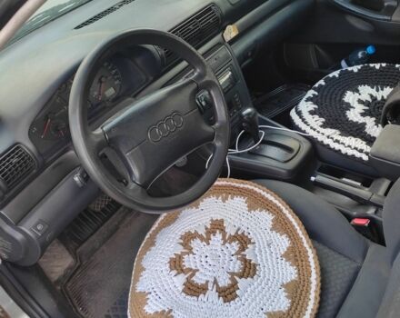 Сірий Ауді А4, об'ємом двигуна 1.8 л та пробігом 236 тис. км за 1700 $, фото 6 на Automoto.ua