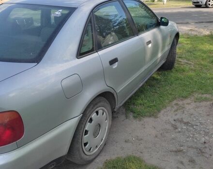 Сірий Ауді А4, об'ємом двигуна 1.8 л та пробігом 236 тис. км за 1700 $, фото 4 на Automoto.ua