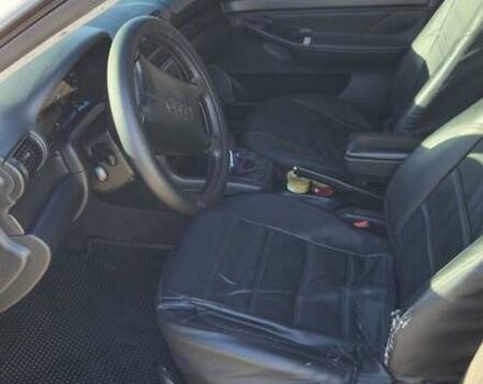 Серый Ауди А4, объемом двигателя 1.6 л и пробегом 229 тыс. км за 5000 $, фото 13 на Automoto.ua