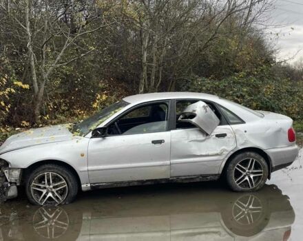 Серый Ауди А4, объемом двигателя 1.6 л и пробегом 210 тыс. км за 700 $, фото 1 на Automoto.ua
