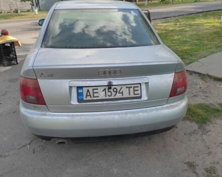 Сірий Ауді А4, об'ємом двигуна 1.8 л та пробігом 236 тис. км за 1700 $, фото 5 на Automoto.ua