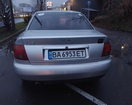 Серый Ауди А4, объемом двигателя 1.8 л и пробегом 100 тыс. км за 2800 $, фото 2 на Automoto.ua