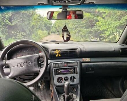 Серый Ауди А4, объемом двигателя 1.8 л и пробегом 350 тыс. км за 2300 $, фото 5 на Automoto.ua