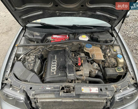 Сірий Ауді А4, об'ємом двигуна 1.8 л та пробігом 355 тис. км за 3600 $, фото 5 на Automoto.ua