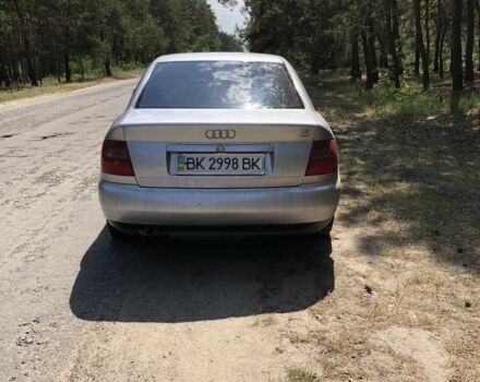 Сірий Ауді А4, об'ємом двигуна 1.8 л та пробігом 250 тис. км за 2999 $, фото 7 на Automoto.ua