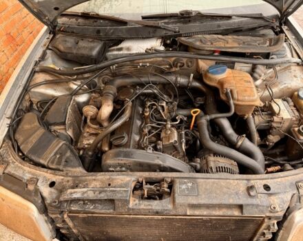 Серый Ауди А4, объемом двигателя 1.9 л и пробегом 450 тыс. км за 650 $, фото 5 на Automoto.ua