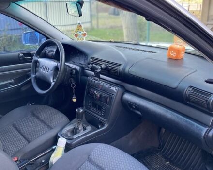 Серый Ауди А4, объемом двигателя 1.6 л и пробегом 262 тыс. км за 2000 $, фото 3 на Automoto.ua