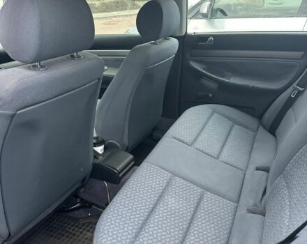 Сірий Ауді А4, об'ємом двигуна 1.6 л та пробігом 400 тис. км за 2100 $, фото 7 на Automoto.ua