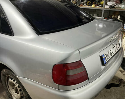 Сірий Ауді А4, об'ємом двигуна 1.9 л та пробігом 442 тис. км за 4200 $, фото 18 на Automoto.ua