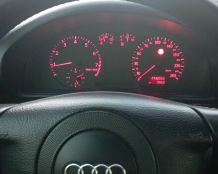 Сірий Ауді А4, об'ємом двигуна 0 л та пробігом 260 тис. км за 3600 $, фото 6 на Automoto.ua