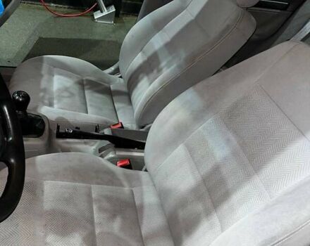 Серый Ауди А4, объемом двигателя 1.6 л и пробегом 203 тыс. км за 4000 $, фото 15 на Automoto.ua