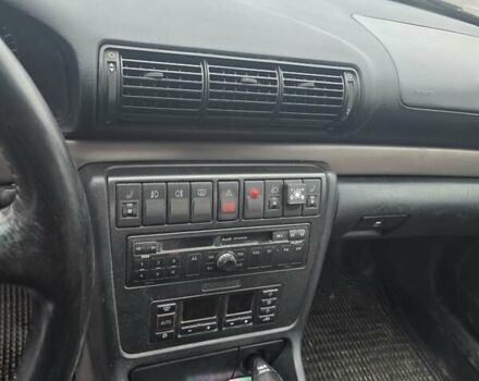 Серый Ауди А4, объемом двигателя 1.6 л и пробегом 190 тыс. км за 3350 $, фото 1 на Automoto.ua