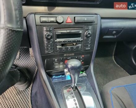 Серый Ауди А4, объемом двигателя 1.78 л и пробегом 300 тыс. км за 3600 $, фото 5 на Automoto.ua