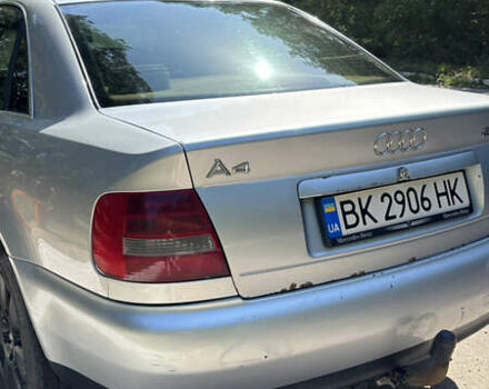 Серый Ауди А4, объемом двигателя 2.5 л и пробегом 300 тыс. км за 3300 $, фото 5 на Automoto.ua