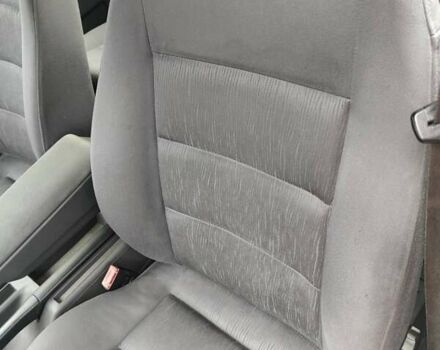 Сірий Ауді А4, об'ємом двигуна 1.6 л та пробігом 200 тис. км за 4800 $, фото 15 на Automoto.ua