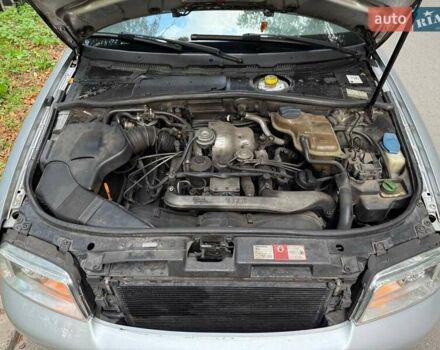 Сірий Ауді А4, об'ємом двигуна 2.5 л та пробігом 375 тис. км за 4200 $, фото 30 на Automoto.ua