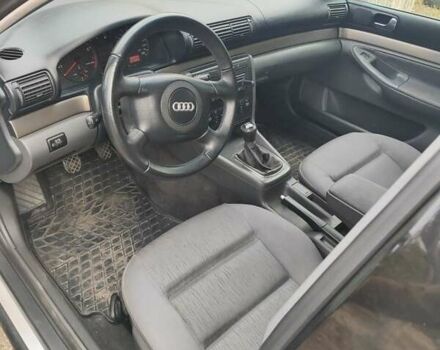 Сірий Ауді А4, об'ємом двигуна 1.6 л та пробігом 200 тис. км за 4800 $, фото 14 на Automoto.ua