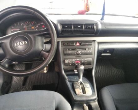 Серый Ауди А4, объемом двигателя 1.8 л и пробегом 210 тыс. км за 3500 $, фото 7 на Automoto.ua