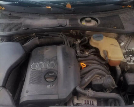Ауді А4 1999 у Бурштыне на Automoto.ua Сірий Ауді А4, об'ємом двигуна 1.8 л та пробігом 310 тис. км за 2900 $, фото 8 на Automoto.ua