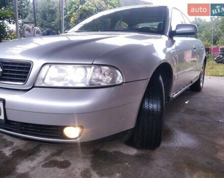 Серый Ауди А4, объемом двигателя 1.8 л и пробегом 210 тыс. км за 3500 $, фото 1 на Automoto.ua