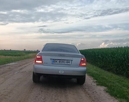 Серый Ауди А4, объемом двигателя 1.6 л и пробегом 209 тыс. км за 4500 $, фото 1 на Automoto.ua
