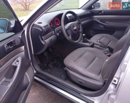 Сірий Ауді А4, об'ємом двигуна 1.6 л та пробігом 225 тис. км за 3000 $, фото 5 на Automoto.ua