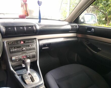 Серый Ауди А4, объемом двигателя 1.8 л и пробегом 210 тыс. км за 3500 $, фото 6 на Automoto.ua