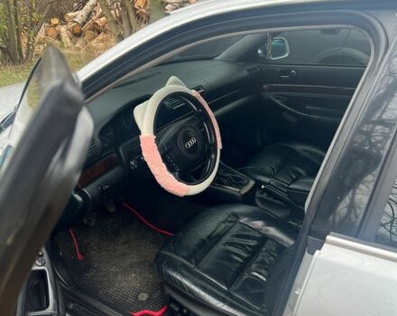Сірий Ауді А4, об'ємом двигуна 2.5 л та пробігом 372 тис. км за 3600 $, фото 4 на Automoto.ua