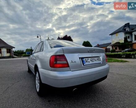 Серый Ауди А4, объемом двигателя 1.6 л и пробегом 326 тыс. км за 4500 $, фото 5 на Automoto.ua